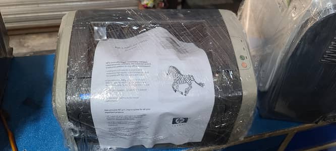 hp laserjet 1015 printer black and white 220v fresh peice