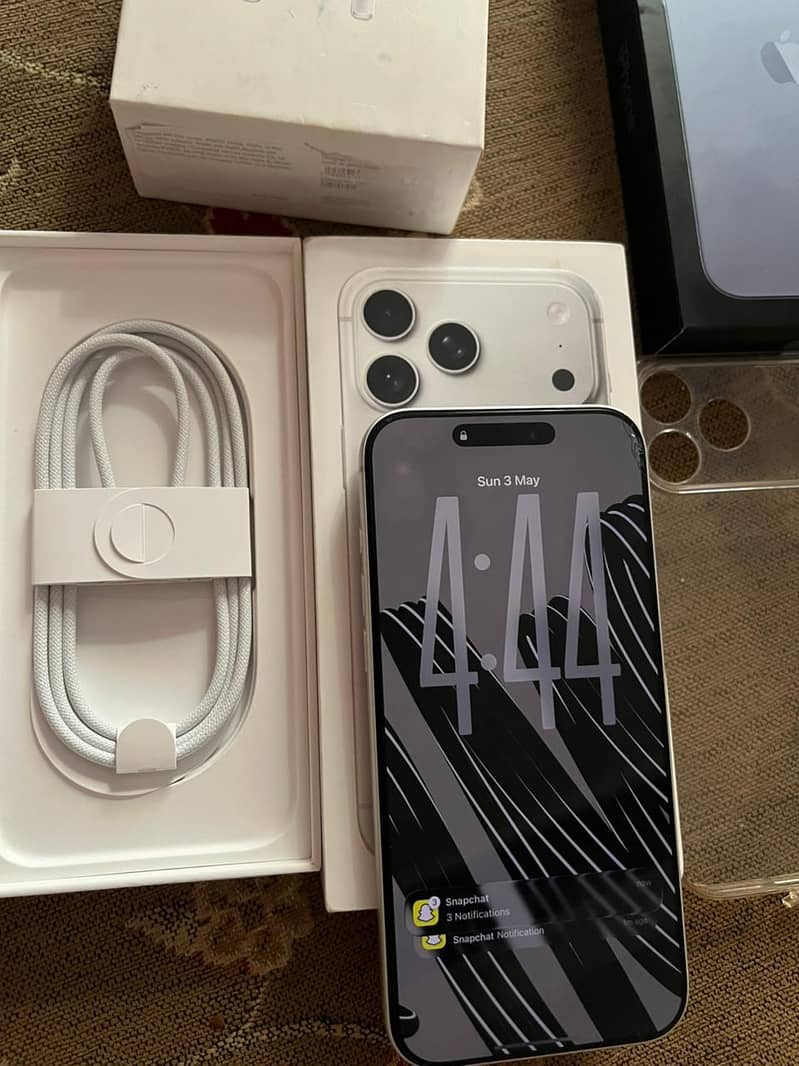 iPhone 17 pro max 0
