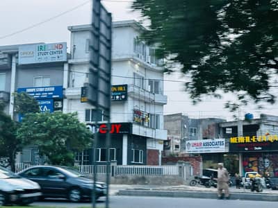 Staff Required for Fast-food Restaurant