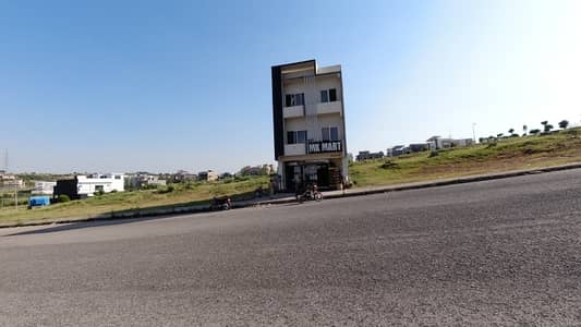 600 square Feet Commercial pair plots available for sale in G Block Ground+2 stories approval by Bahria town