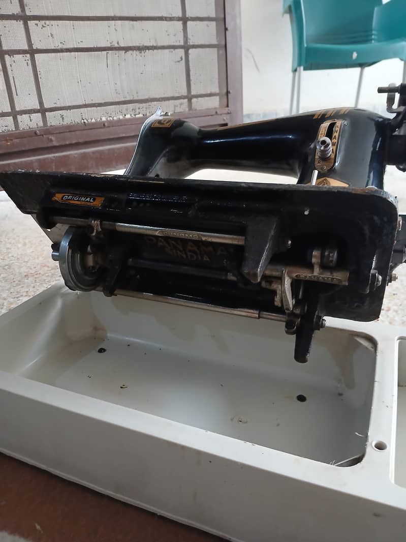 Sewing machine 4