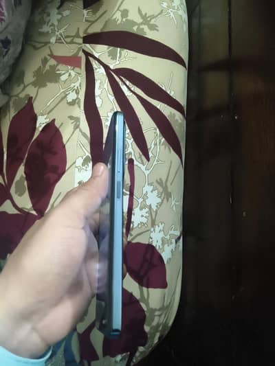 black color v good mobile no any issue