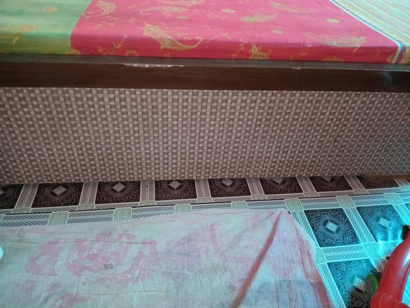 Full size bed 4