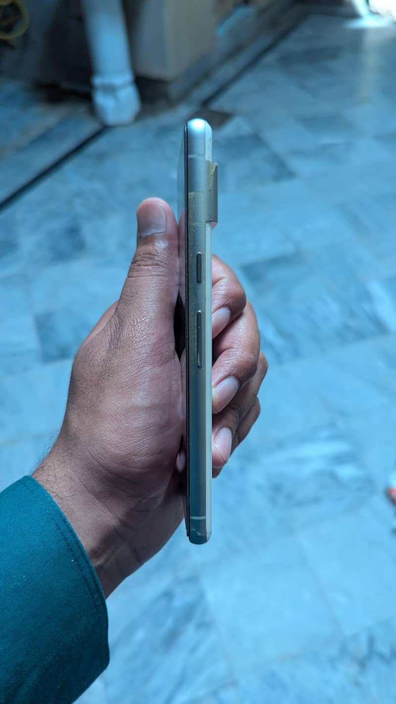 Mobile 3