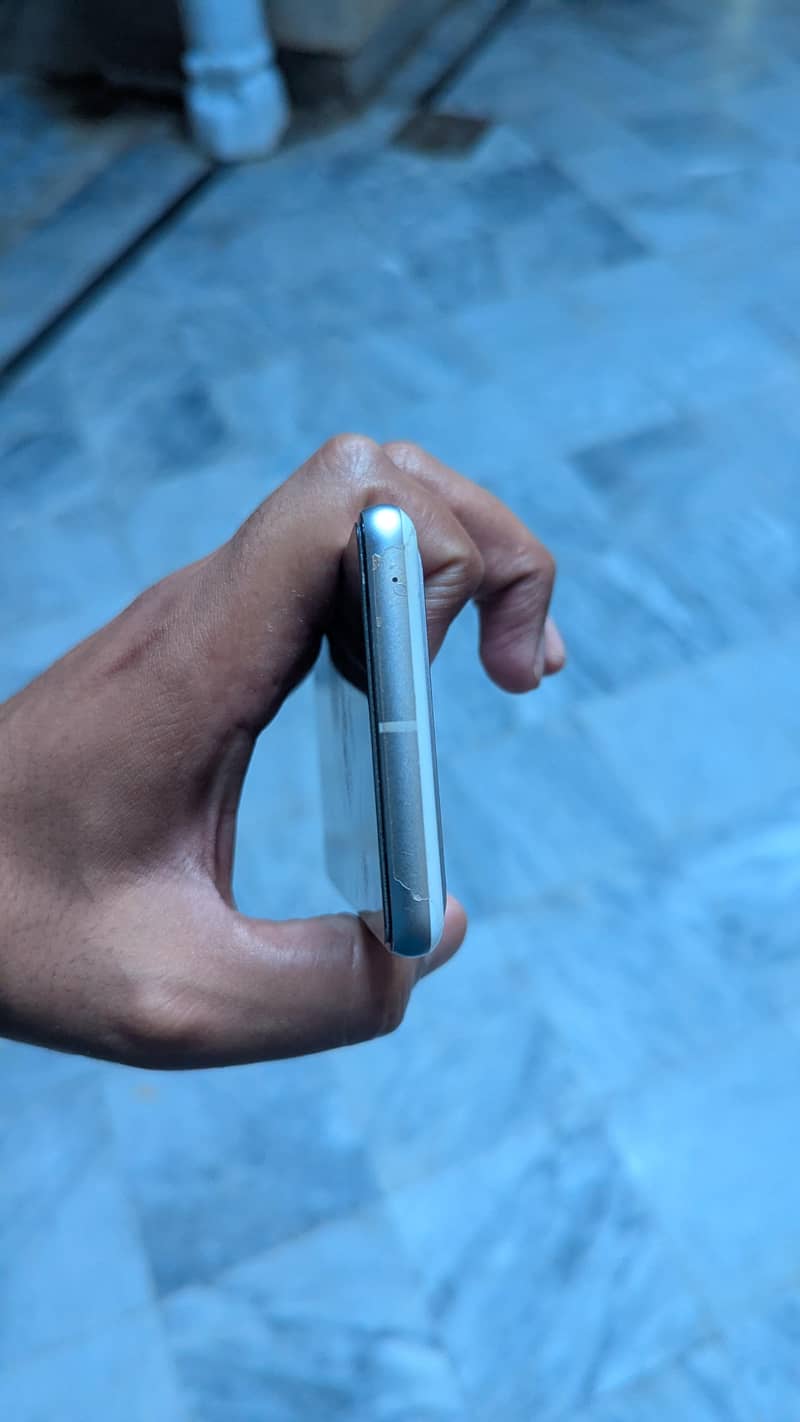 Mobile 4