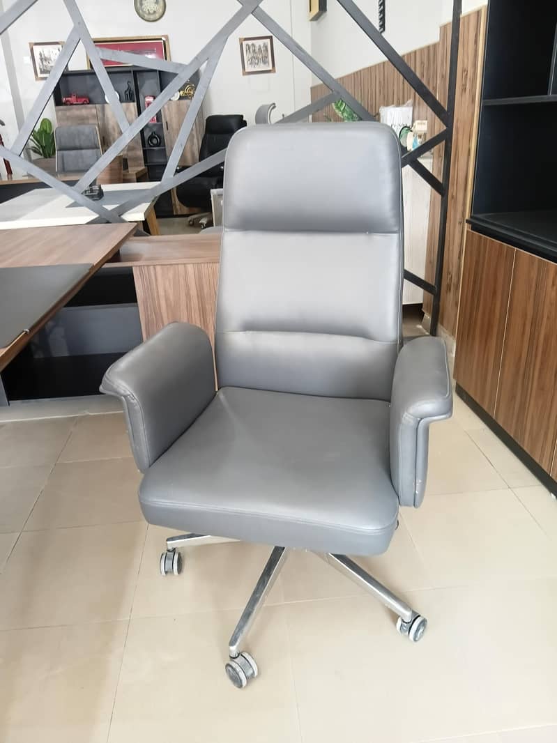Executive Chairs 14