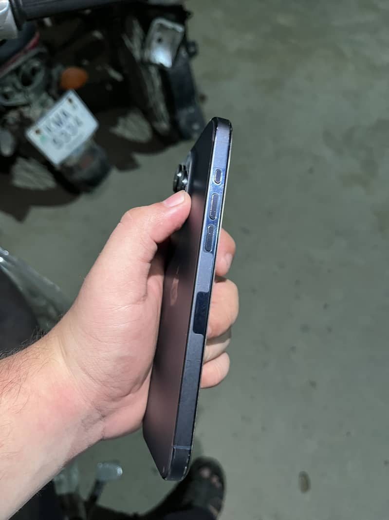 Iphone 15 Pro Max 2