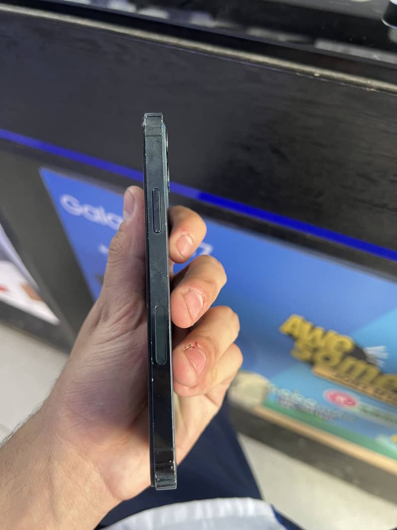 Iphone 12 pro 4