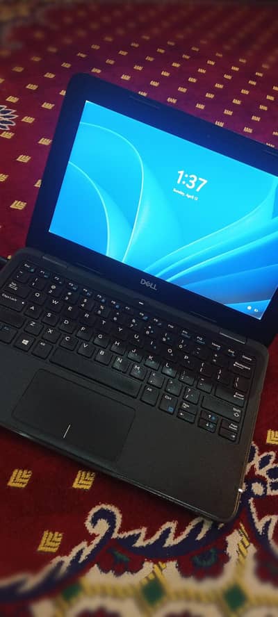 Dell laptop , everything is original , best quality