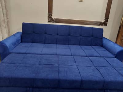 size 6/6.5 feet same as king size bed ,molty foam 10 year warranty