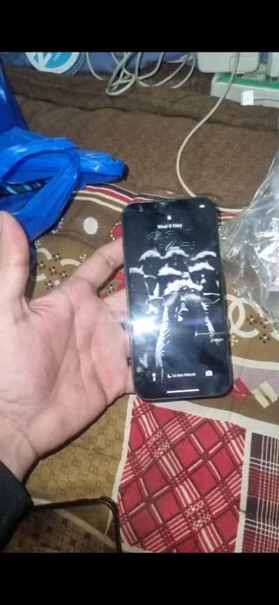 i phond 13 128 gb 82 health water pack