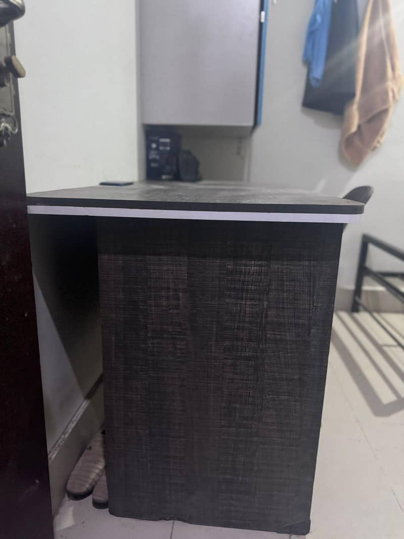 Study / Computer Table with Chair 4