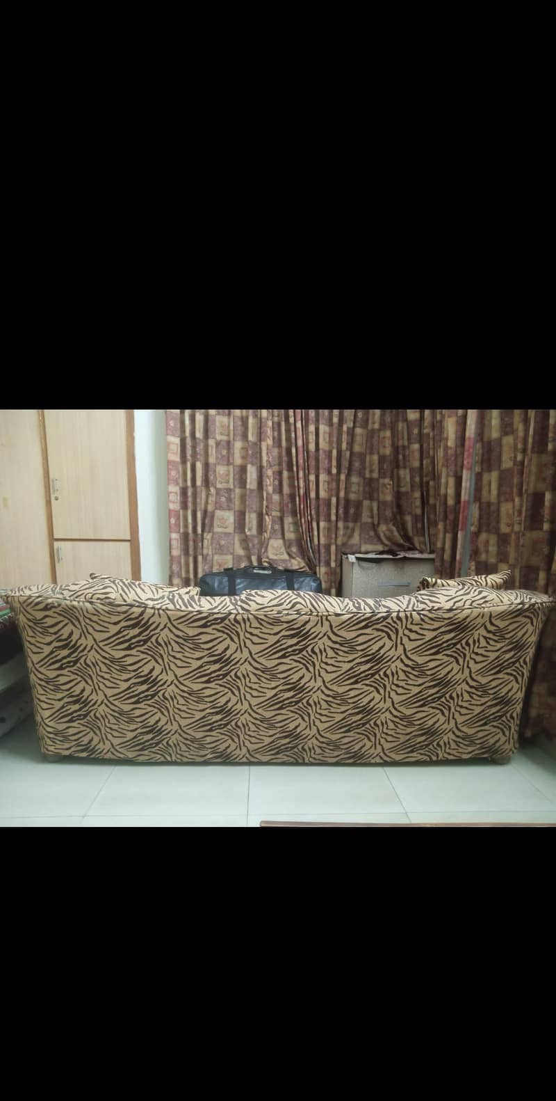 3-seater sofa 1