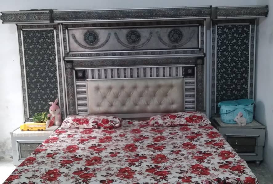 Bed +Dressing 0