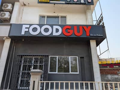 Kitchen Staff for Fast Food