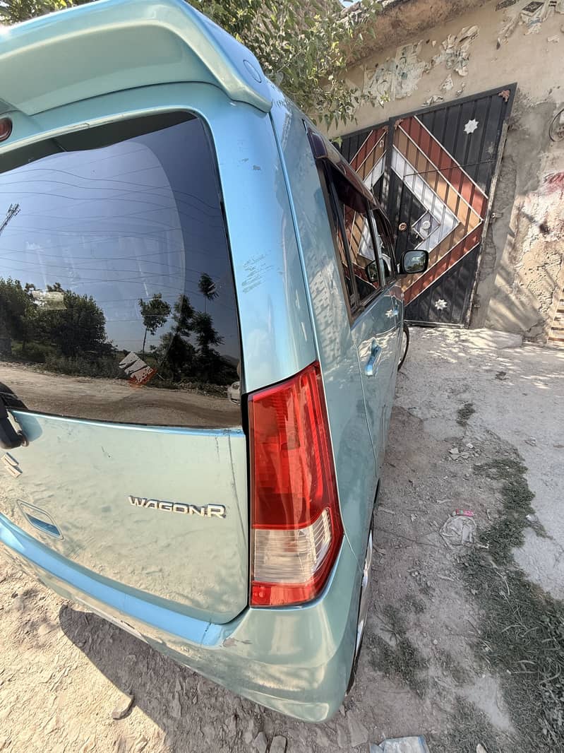Suzuki  Wagon R 2012 4