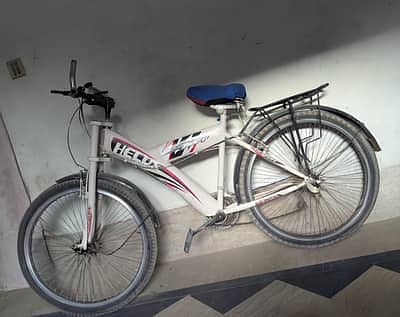 MT 900X USED BYCYCLE ROAD TRAVELING
