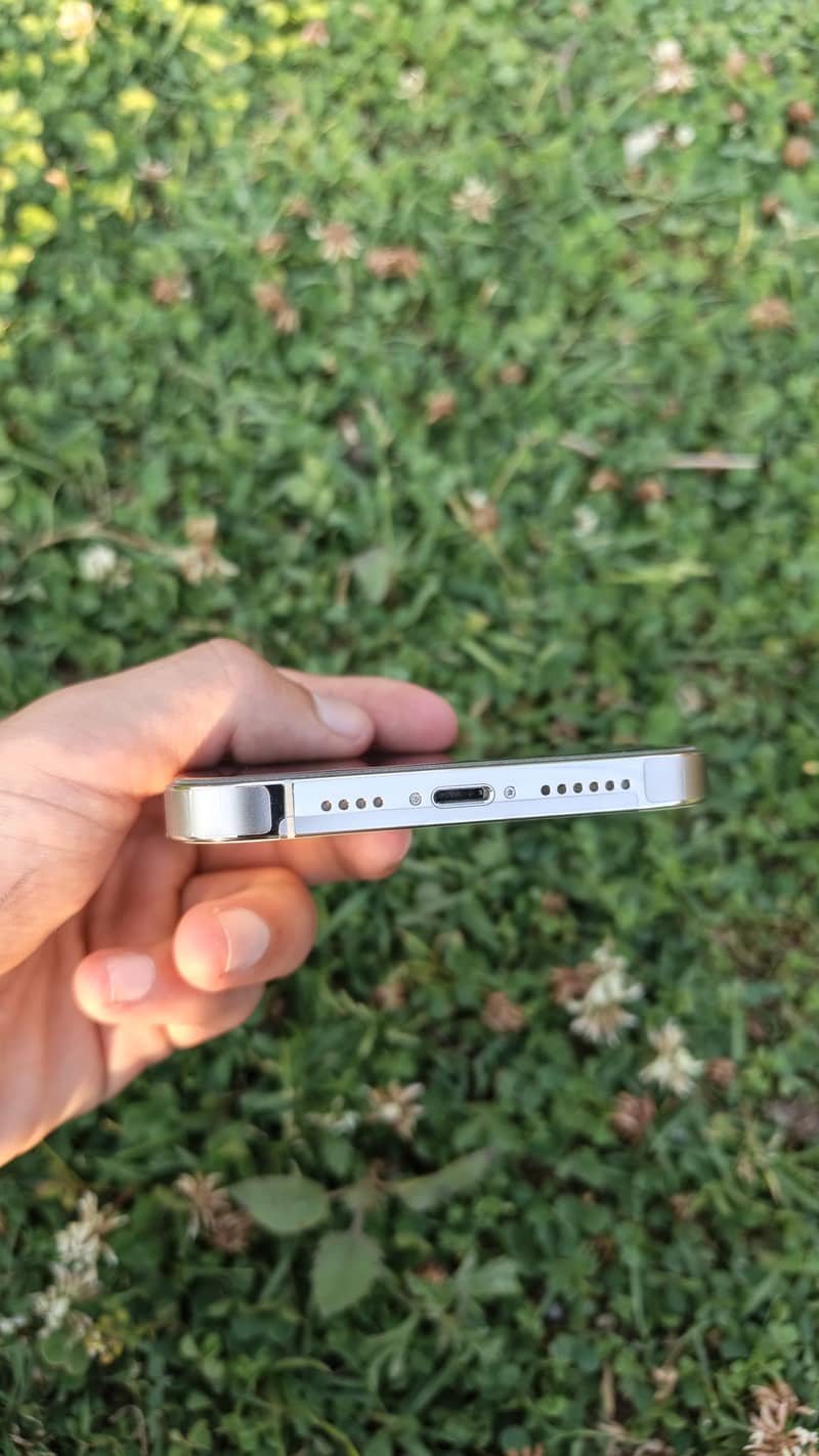 Iphone 13 pro max 5