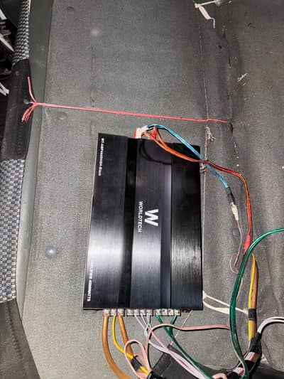 WORLDTECH 4500 WATTS AMPLIFIRE FOR SALE