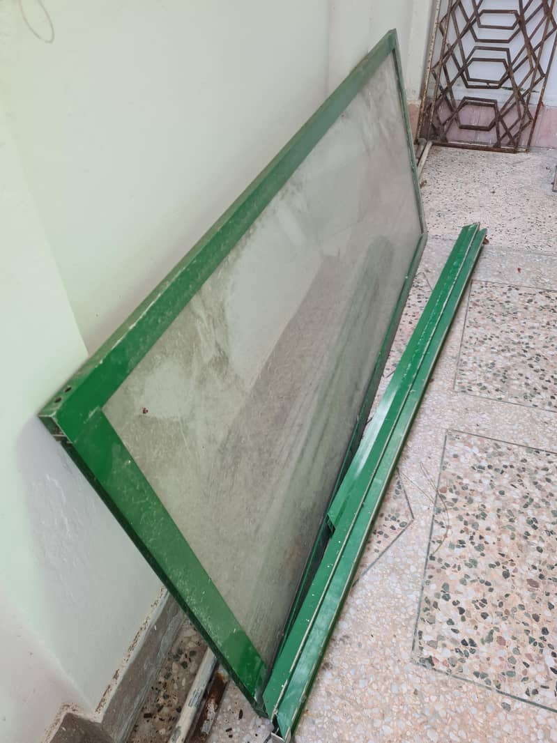 shower frame 1