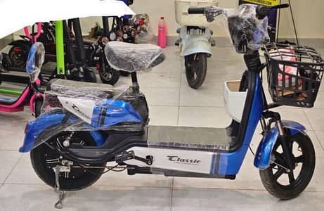 Scooty new model  plus paddles 2 in 1 Free gift