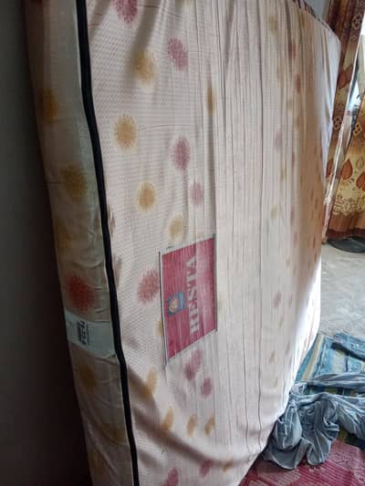 urgent sale mattress jis ko chiay rabta kry