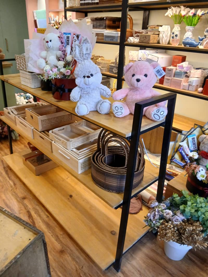 Solid wooden Fancy table 7