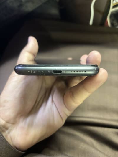 iPhone 11 PTA Block