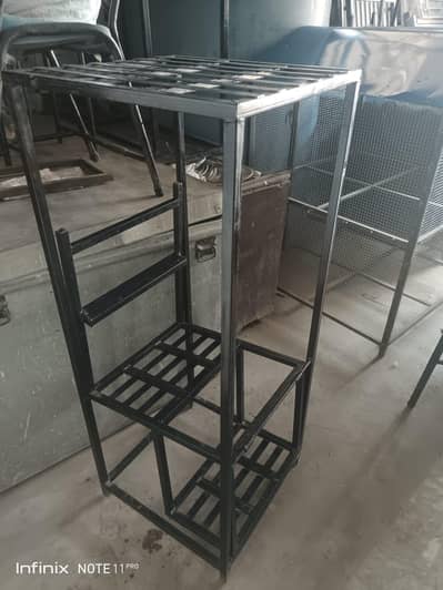 iron stand ( Ghori)