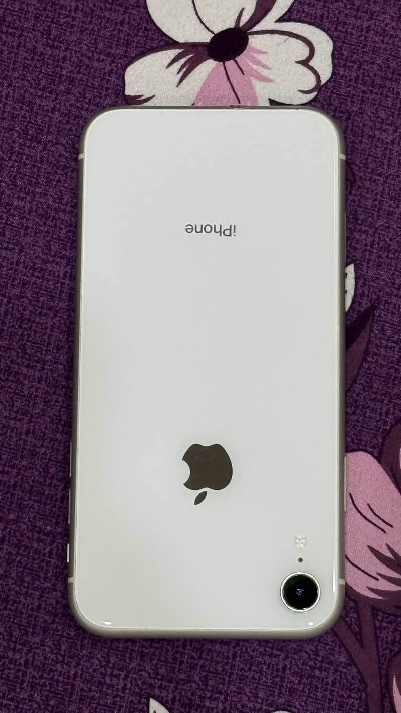 IPHONE XR 1