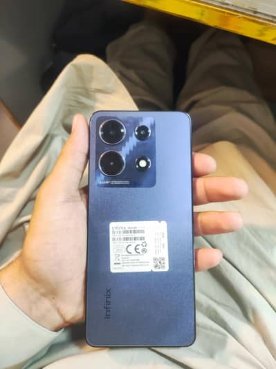 Infinix NOTE 30