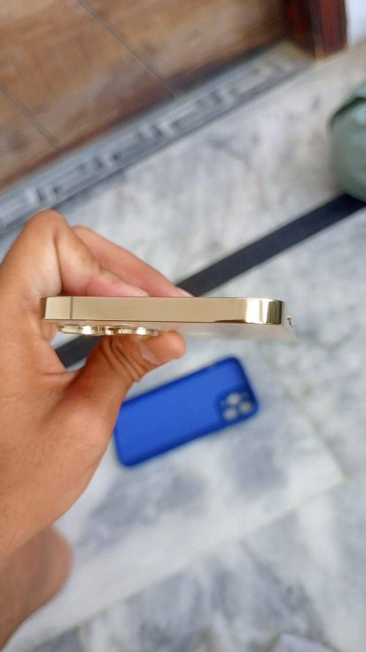 iPhone 12 pro max 0
