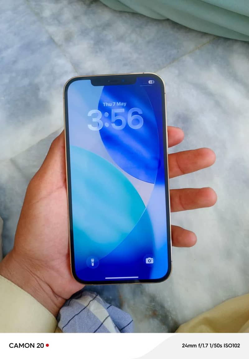 iPhone 12 pro max 4