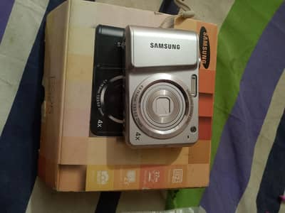 Samsung digital camera ES25