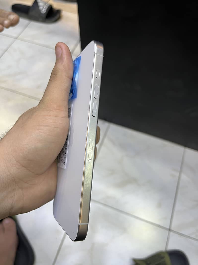 iphone 15 pro max 2