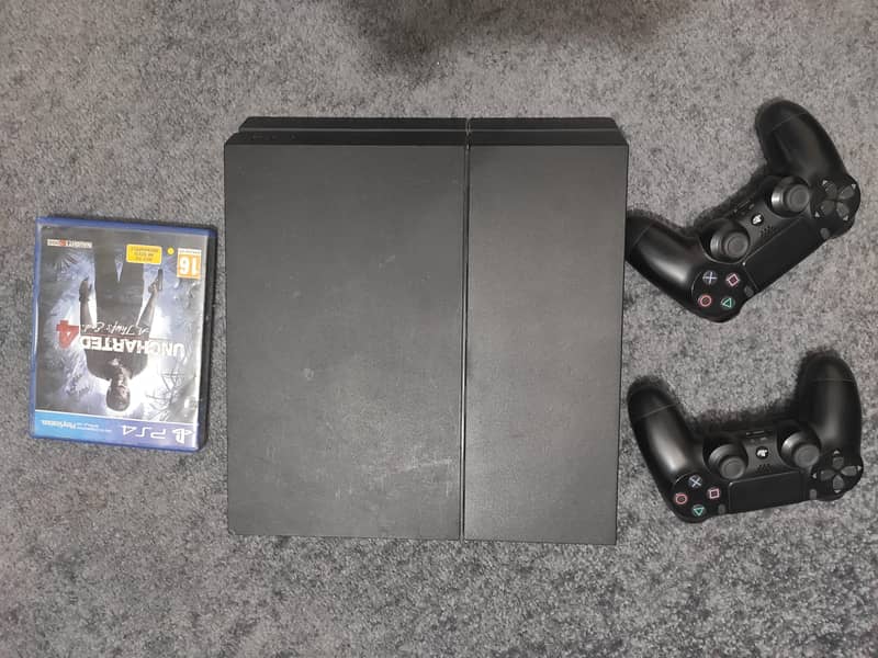 Ps4 complete set | 2 controllers, console, 1 game 1