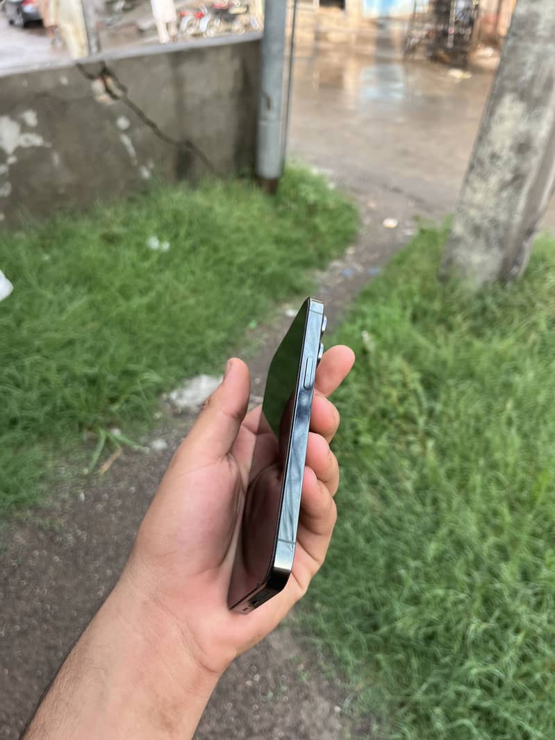 iPhone 4