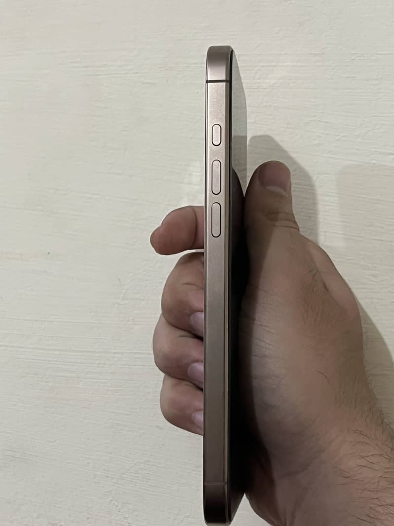 iPhone 16 pro max 1
