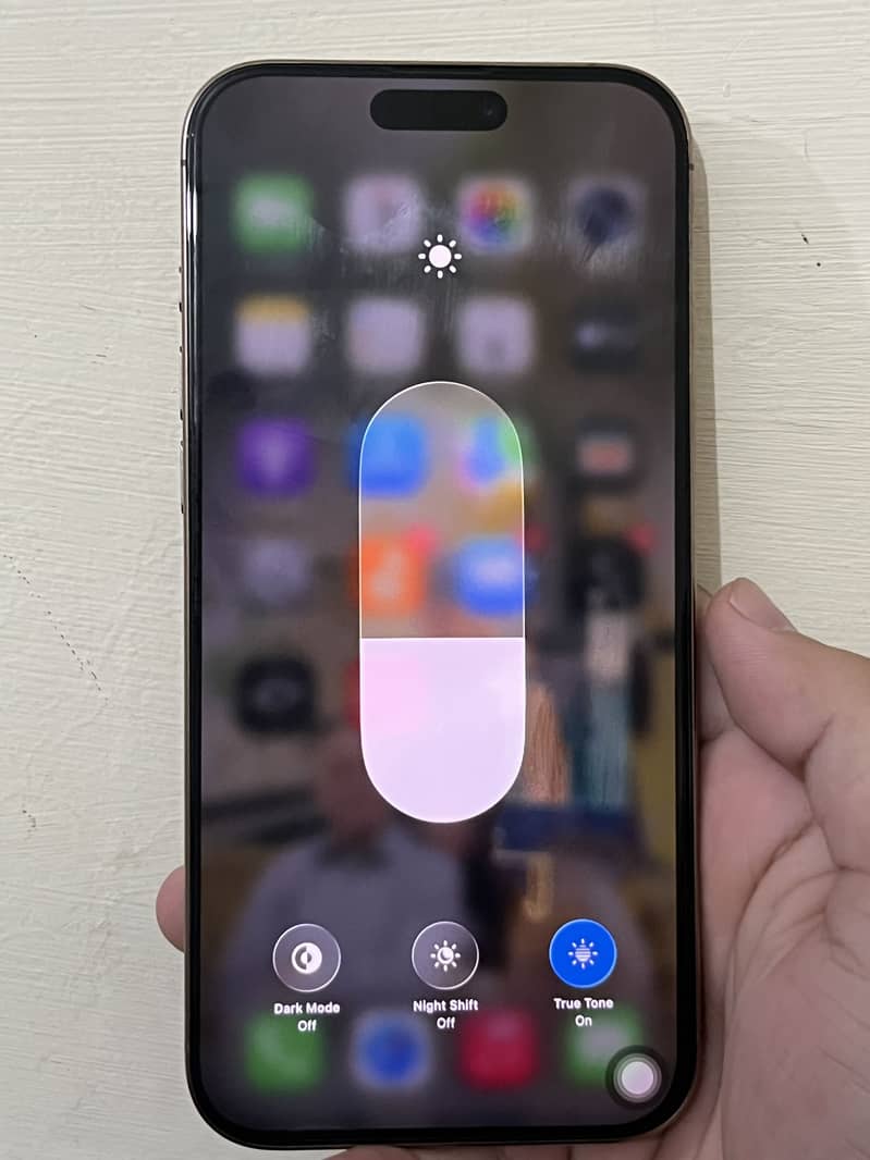 iPhone 16 pro max 3