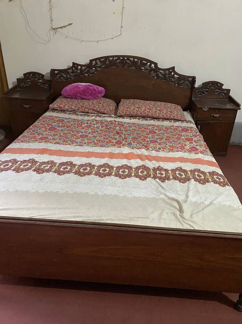 Old bed 0