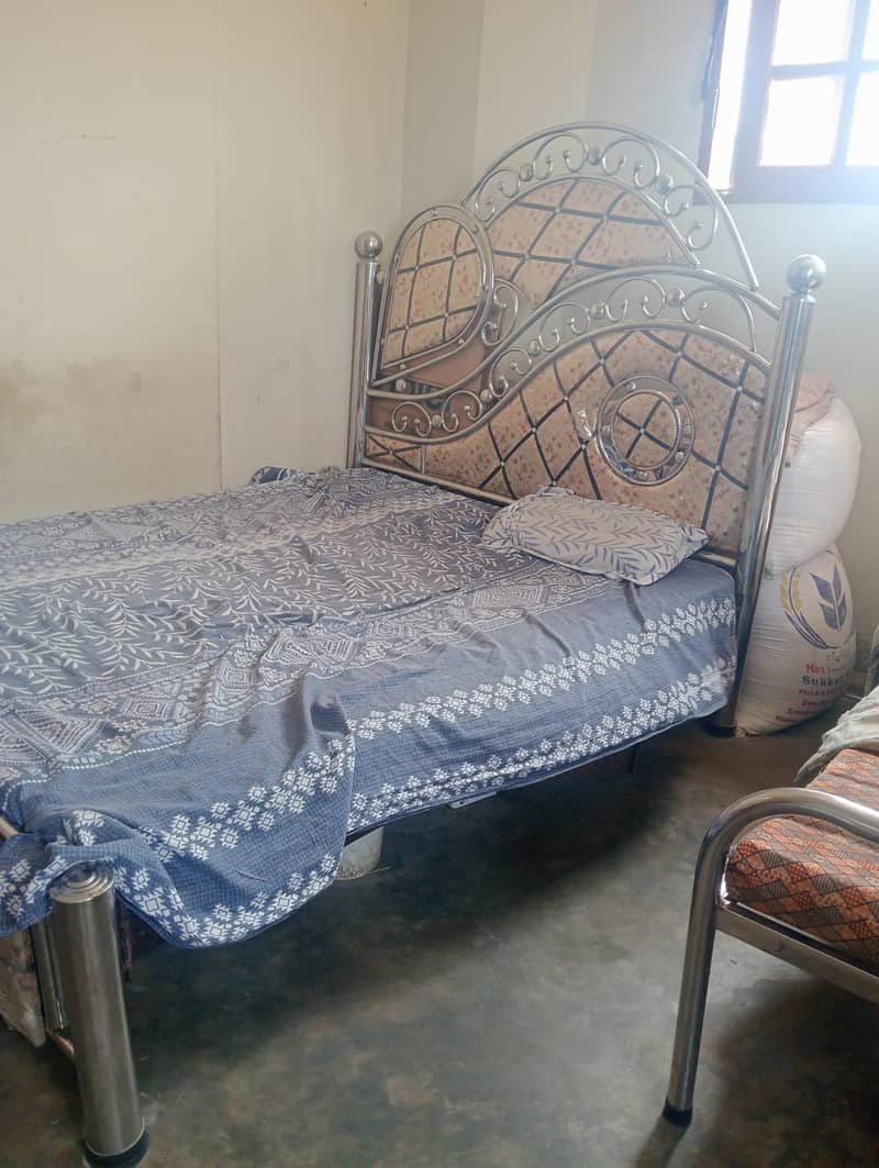 bed aur sofa set 1