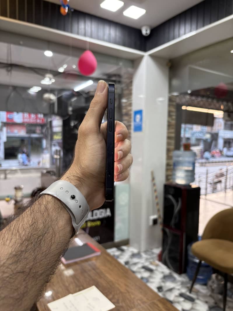 iPhone 12 mini 2
