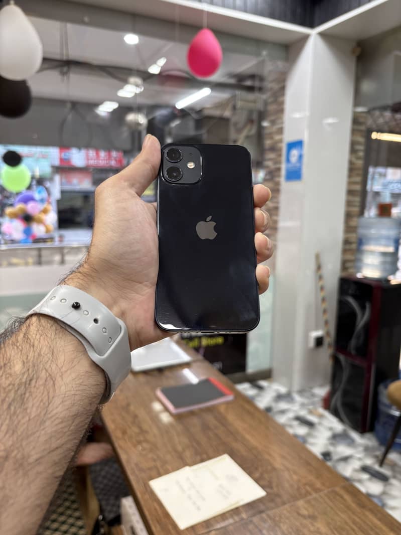 iPhone 12 mini 3