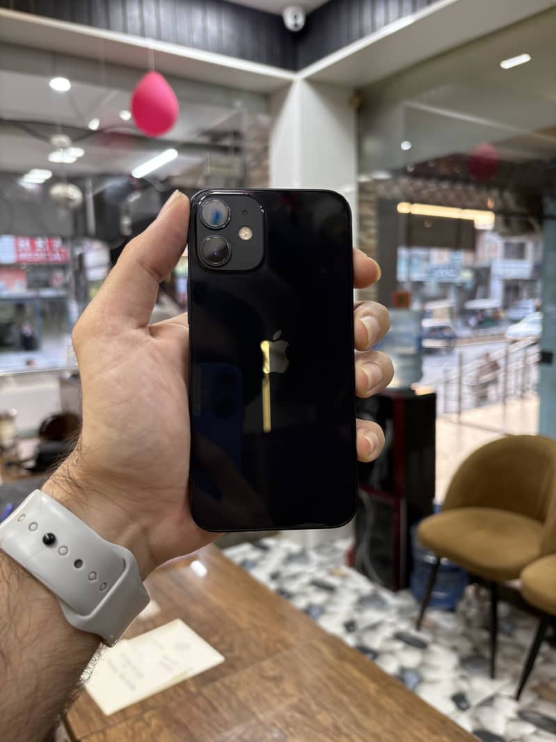 iPhone 12 mini 6