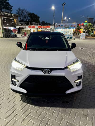 Toyota Raize Z package double tone 360 camera
