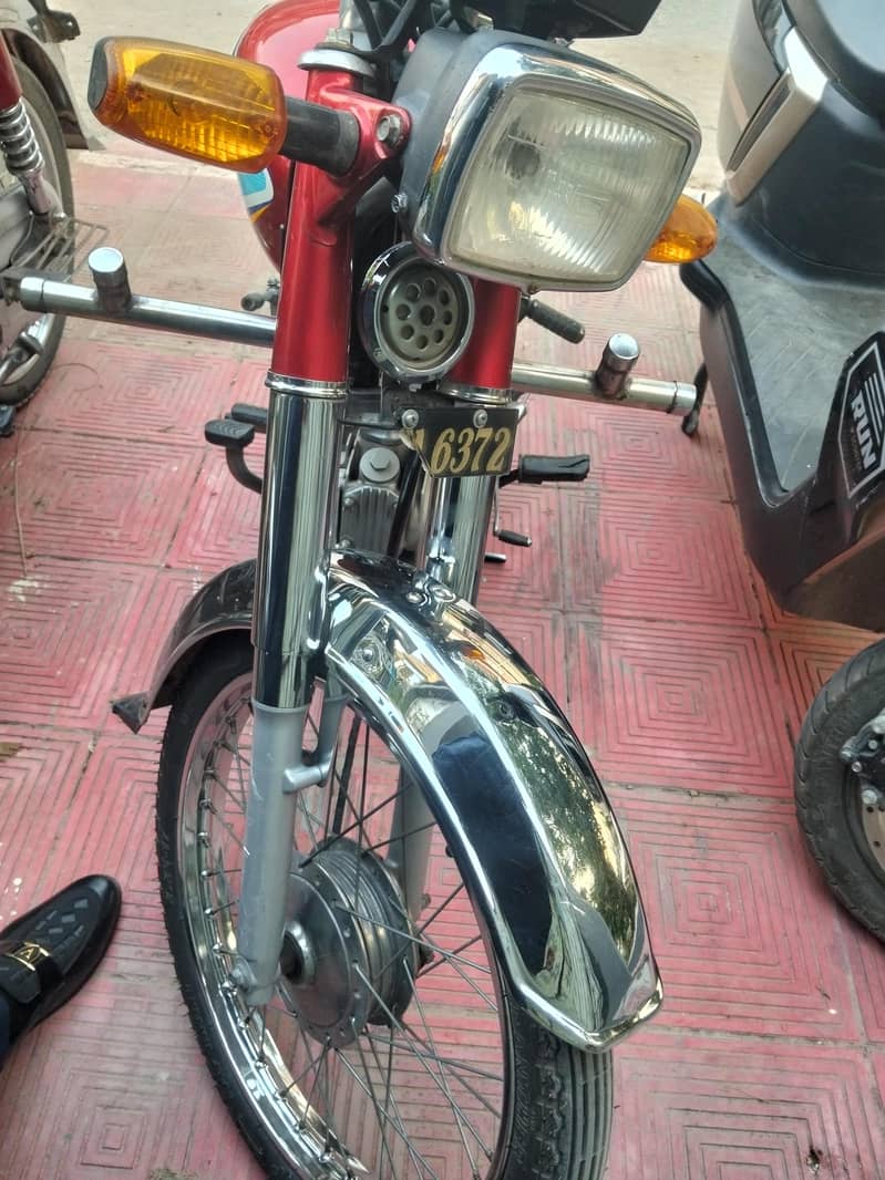 CD 70  2019 Model 2