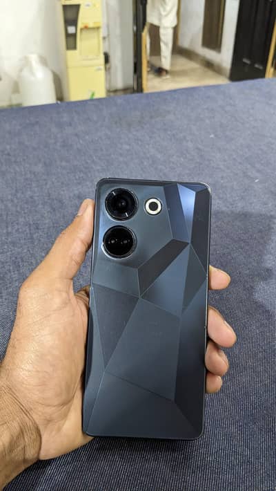 Tacno camon 20 pro