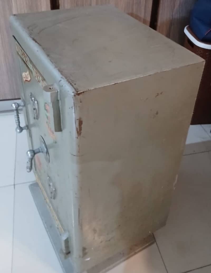 Safe Locker 3