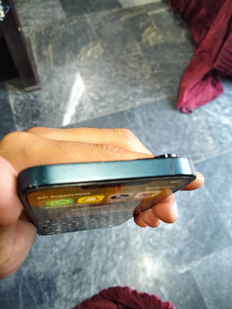 Apple iPhone 13 1