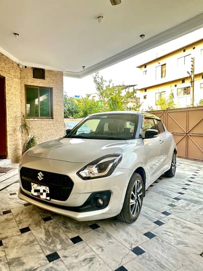 SUZUKI SWIFT 2025 two Tone Colour 1st Owner
